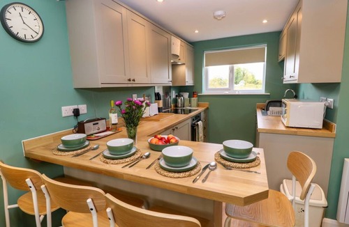 Sandown Cabin | Charming Downs View Chalet in Sandown Bay