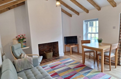 Combe Down House | Charming Garden Cottage, Bath - Free Parking