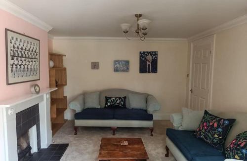 Gravesend Apartment | Charming Garden Flat