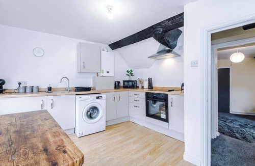 Wem Apartment | Charming Grade II Listed Apartment | Sleeps 4