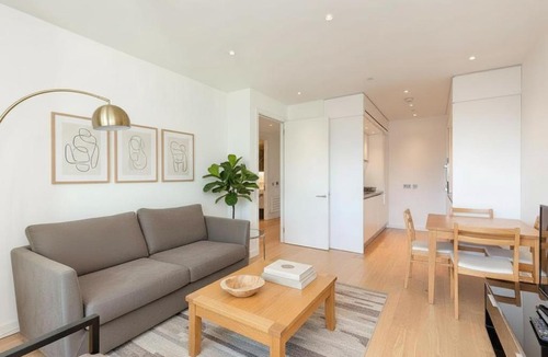 Tollcross Apartment | Charming Modern Apartment in Central Edinburgh