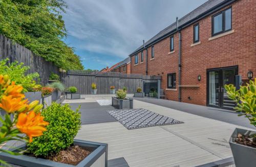 Hinstock House | Charming Modern Retreat with Private Garden - Pass the Keys