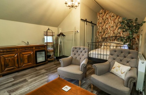 Bedale Cabin | Charming Pheasant in Bedale