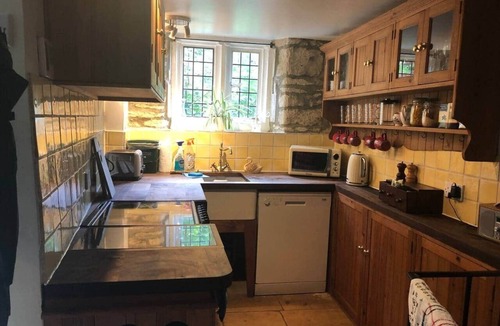 Bibury House | Charming riverside cottage. Opposite the famous Arlington Row!
