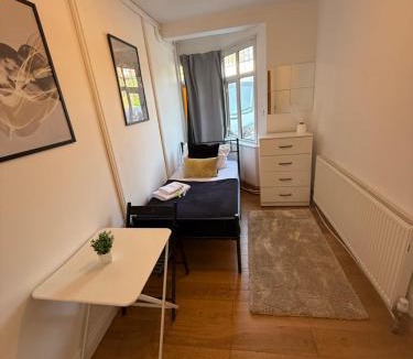 Ealing House | Charming Stay House