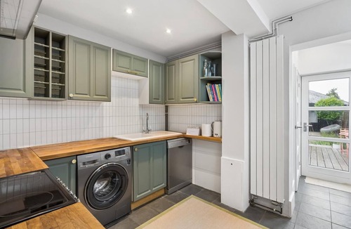 Thame House | Charming Terrace Cottage with Beautiful Garden - Pass the Keys