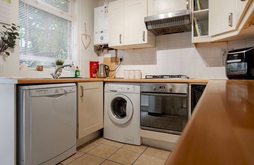 Liverpool House | Charming Victorian 2BR | Nr Sefton Park | Parking - Pass the Keys