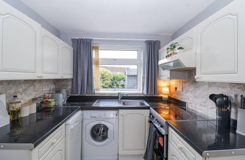 Timsbury House | Charming Zadena in Timsbury
