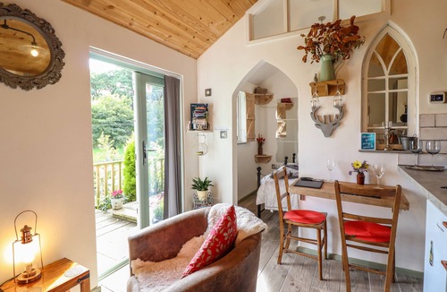 Caersws Cottage | Chateau Petit