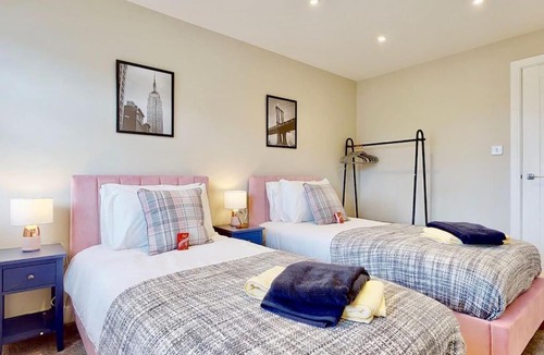 Chatham Apartment | Chatham Serviced Apartments by Hosty Lets