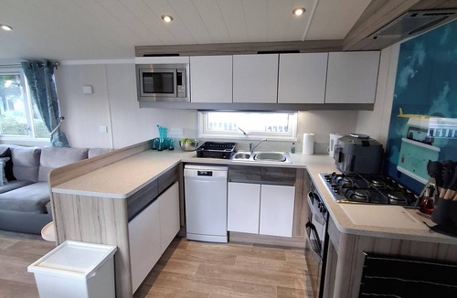 Prestonpans House | Check out this super cosy 2-bedroom caravan at Seton Sands in Edinburgh