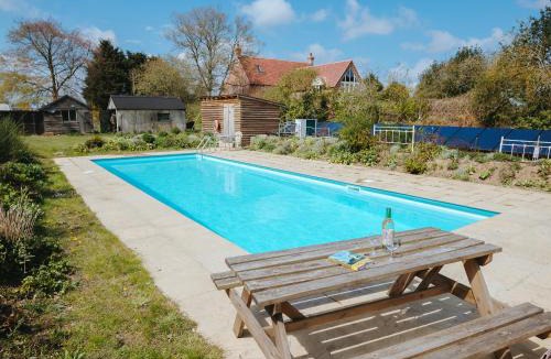 Melton Constable House | Chere Amie-Qu7616