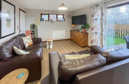 Piltdown House | Cherry Pip
