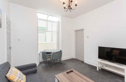 South Shore Apartment | Cherry Property - Cherry Suite