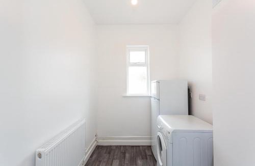 South Shore Apartment | Cherry Property - Cherry Suite