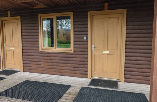 Cowbridge Cottage | Chestnut