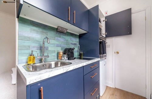 Finsbury Park Apartment | Chic & Comfy Studio for 3 Guests, Finsbury Park 06
