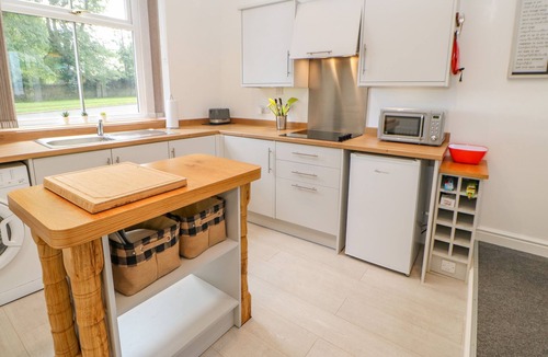 North Bitchburn Cottage | CHURCH VIEW COTTAGE, pet friendly, with a garden in Cockfield