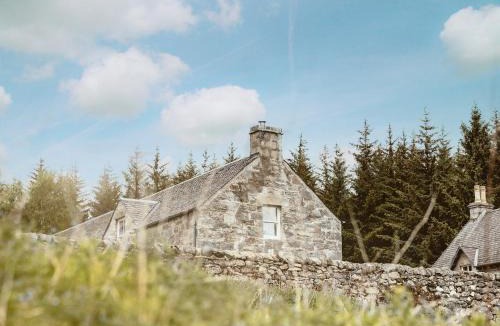 Calvine House | Clachan Cottage