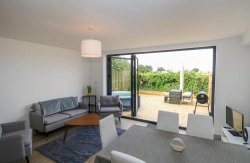 Docking House | Clavering 1 Bernaleen Cottages