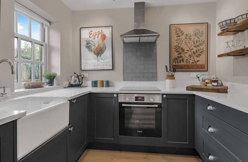 Lower Oddington Cottage | Claytons Hideaway - Countryside, Romantic 1 bed Cottage, Near Stow-on-the-Wold.