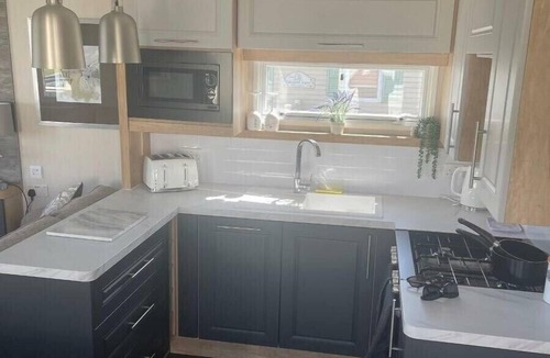 Grimsby Cottage | Cleethorpes Beach Holiday Park - Holiday Accommodation 22197