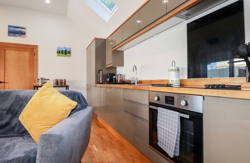 Bodmin House | CLONMORE, pet friendly, country holiday cottage in Bodmin