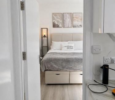 London Borough of Bromley Apartment | Cloud Nine Stay