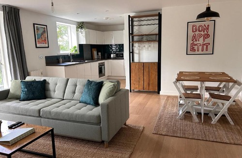 Bracknell Apartment | Cloud Serviced Properties - Lovely One Bed with Sofa bed - Bracknell