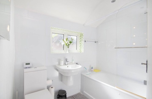 Broad Green House | Cloud9 Accommodation