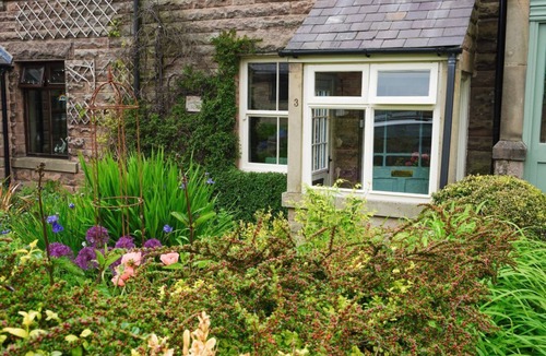 Birchover House | Cloudberry Cottage, Birchover