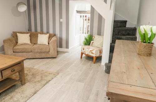 Llanerchymedd House | Clydfan Cottage