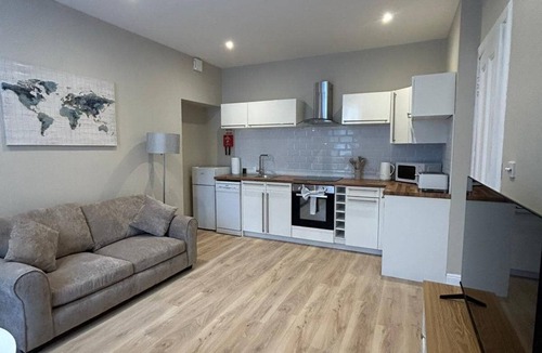 Alexandria Apartment | Cosy 1 Bedroom Flat in Alexandria