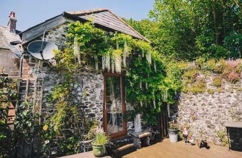 Sparkwell Bed & Breakfast | Coachman's Cottage B & B