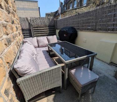 Ilkley House | Coachway Cottage