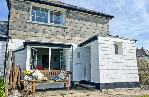 Downderry House | Coastguard Cottage