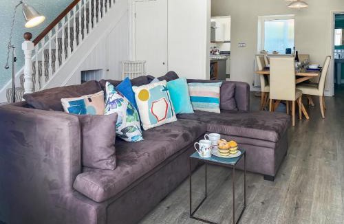 Portscatho House | Coastguards