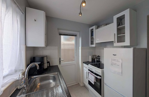 Yeading House | Comfortable 2-Bedroom House in Hayes