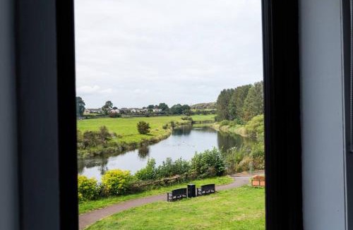 Annan House | Comfortable 2 Bed House, Annan, Scotland