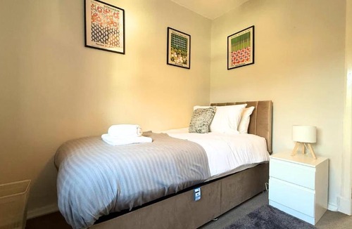 Runcorn House | Comfortable 3BR Home in Weston Point Runcorn