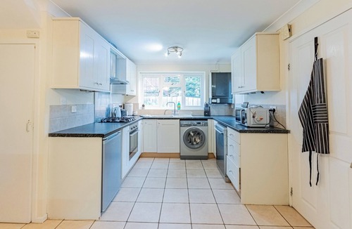 Woodham Ferrers House | Comfortable 4-bedroom home | Bicknacre - Pass the Keys