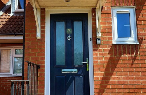 Milton Keynes House | Comfortable 4BR House -Families, Groups & Business