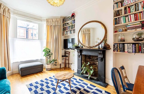 Acton Apartment | Comfortable Acton Flat with Terrace