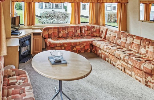 Perranporth House | Comfortable and spacious 12ft-wide caravan with one double and one twin.