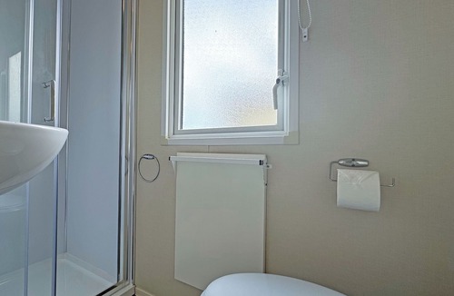 Mablethorpe and Sutton House | Comfortable caravan with one double and one twin.