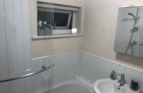 Pentwyn Apartment | Comfortable Room in a shared apartment.