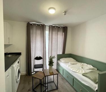 Chadwell House | Comfy studio for 2