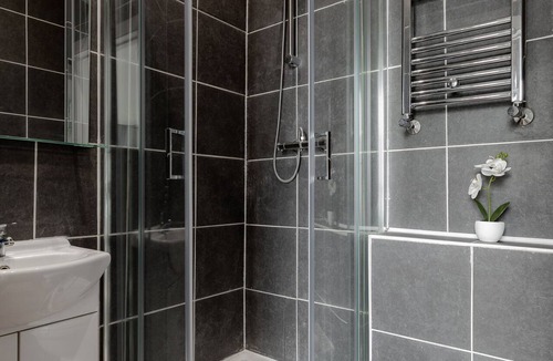 Harrow Road Apartment | Comfy Studio Vibrant West London,Near Paddington