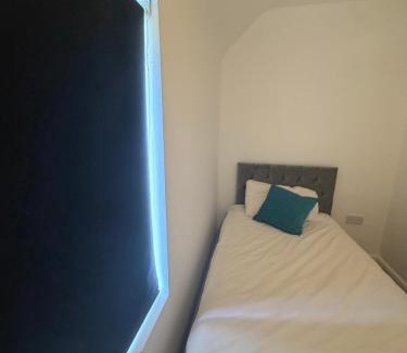 Newcastle-Under-Lyme Apartment | Commet Town House