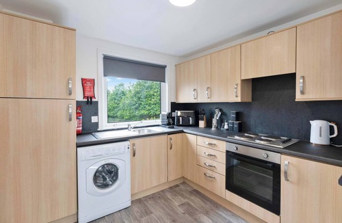 Hawick House | Contractor Friendly Hawick Apt, Parking, Sleeps 5
